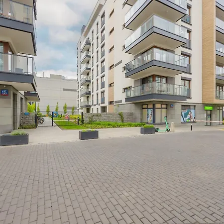 شقة With Parking And Balcony In Mokotow By Renters