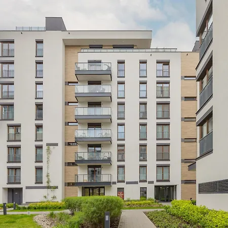 With Parking And Balcony In Mokotow By Renters شقة وارسو