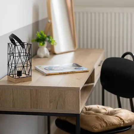 شقة With Parking And Balcony In Mokotow By Renters وارسو