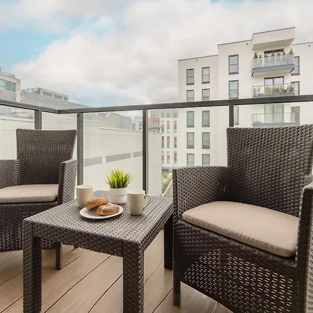 With Parking And Balcony In Mokotow By Renters