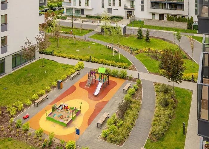 With Parking And Balcony In Mokotow By Renters Warschau